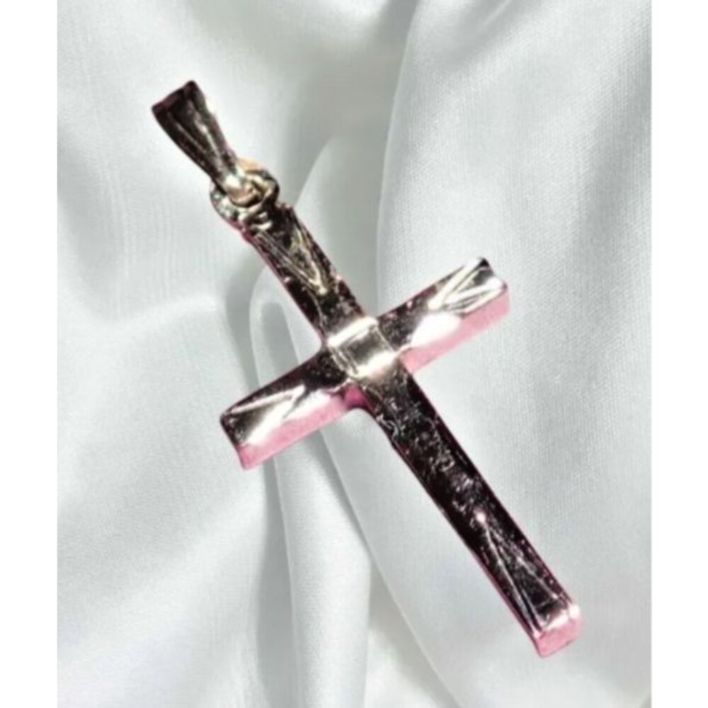 925 Sterling Silver Cross Dainty Pendant Diamond Cut Signed 1.37 grams  1.25”